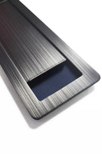 Laden Sie das Bild in den Galerie-Viewer, "BITTE KLOPFEN/BITTE NICHT STÖREN" Metall-Schiebeschild FERRA (schwarz)