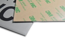 Laden Sie das Bild in den Galerie-Viewer, Lustiges WC Alu-Schild Mann &amp; Frau auf einem 12 x 12 cm