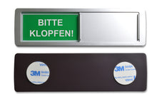 Laden Sie das Bild in den Galerie-Viewer, BITTE KLOPFEN/BITTE WARTEN Schiebeschild Basic