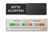 Laden Sie das Bild in den Galerie-Viewer, &quot;BITTE KLOPFEN/BITTE NICHT STÖREN&quot; Schiebeschild Style (schwarzer Schieber)